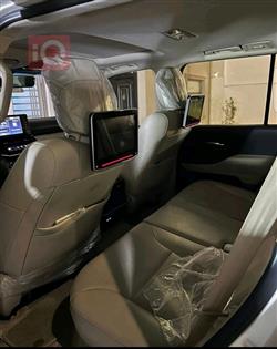 تۆیۆتا لاند کروزەر